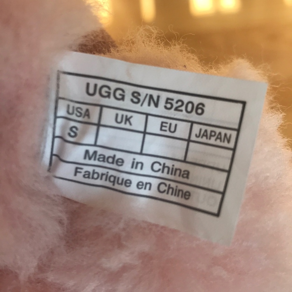 Like new pink UGG booties - Picture 4 of 4